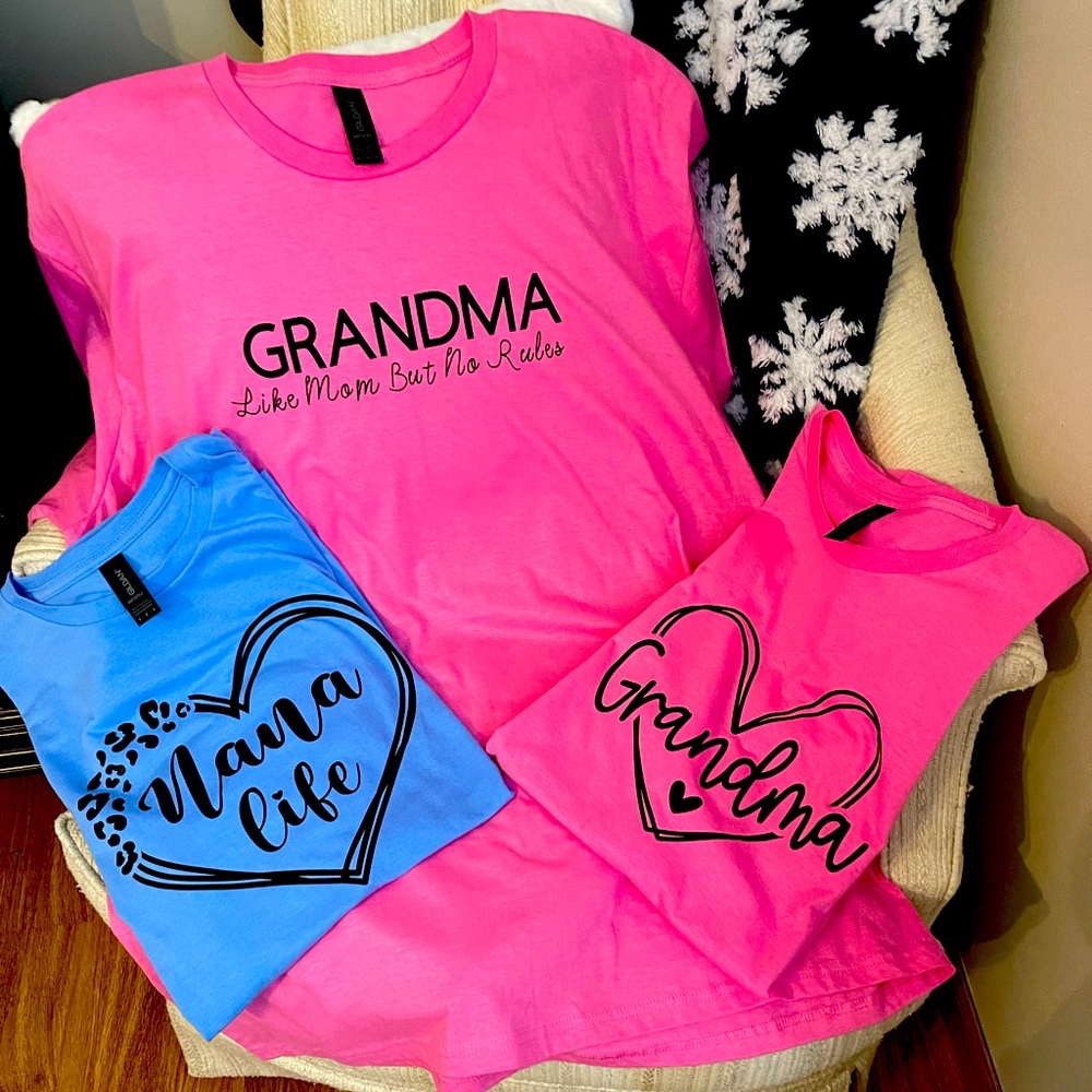 Glidan Soft Style Tees the two pinks are xl and the blue one is a medium